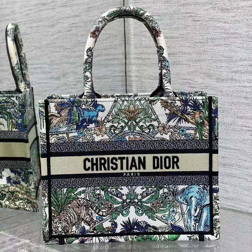 Close-up embroidery detail on Dior Women Medium Dior Book Tote White Multicolor Étoile de Voyage Embroidery