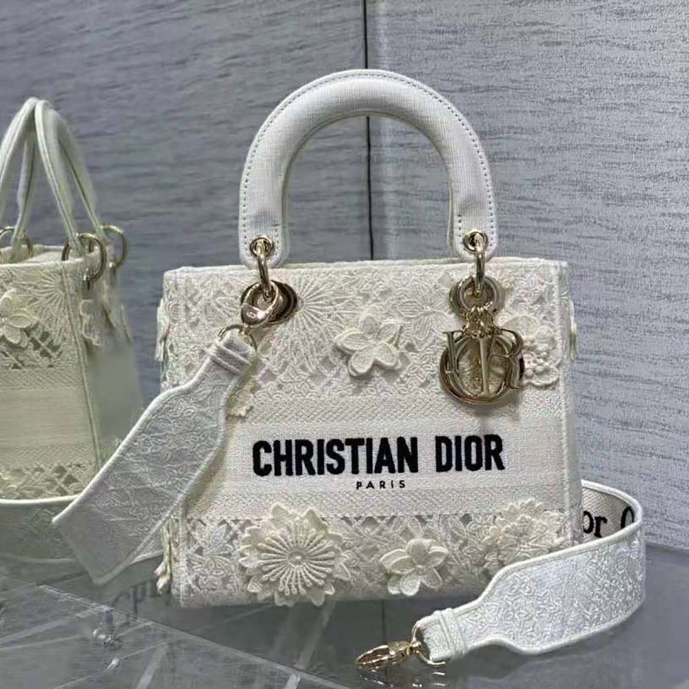 Close-up detail of 3D macramé embroidery on Dior Women Medium Lady D-lite Bag