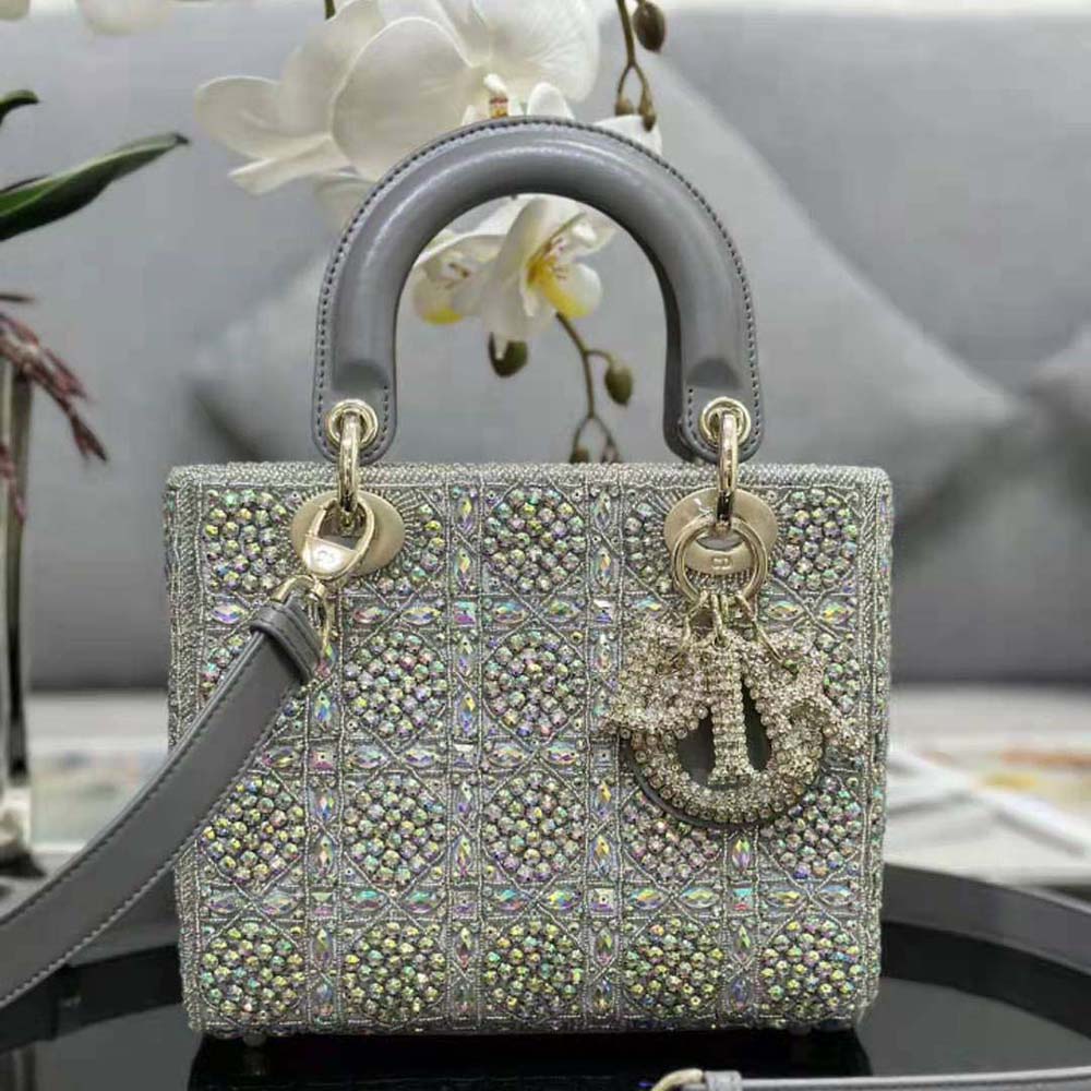 Close-up on bead embroidery and silver hardware of Dior Women Small Lady Dior Bag