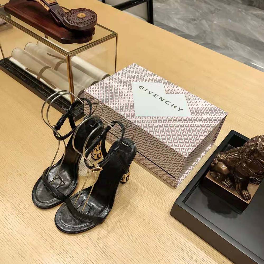 Givenchy Women G Cube Sandals in Leather-Black - image 4