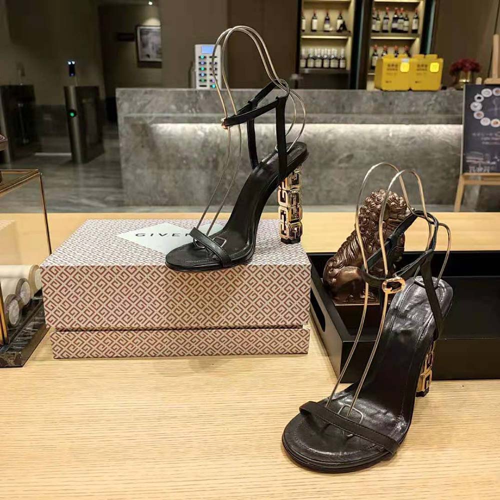 Givenchy Women G Cube Sandals in Leather-Black - image 8