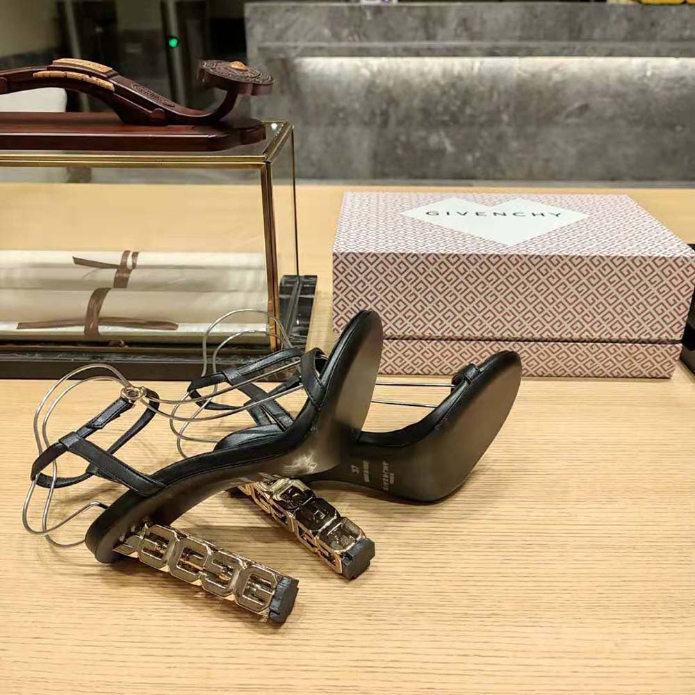Givenchy Women G Cube Sandals in Leather-Black - image 9