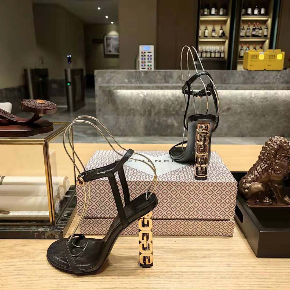 Givenchy Women G Cube Sandals in Leather-Black - image 10