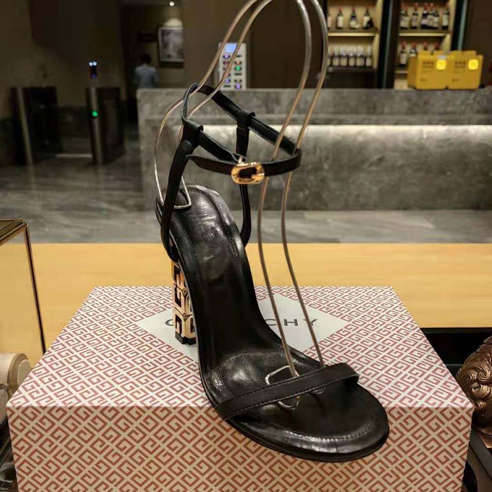 Givenchy Women G Cube Sandals in Leather-Black - image 7