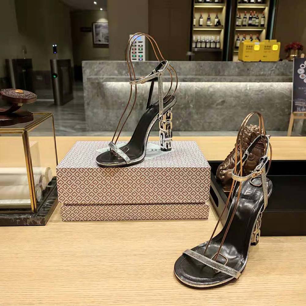 Givenchy Women G Cube Sandals in Leather-Silver - image 5