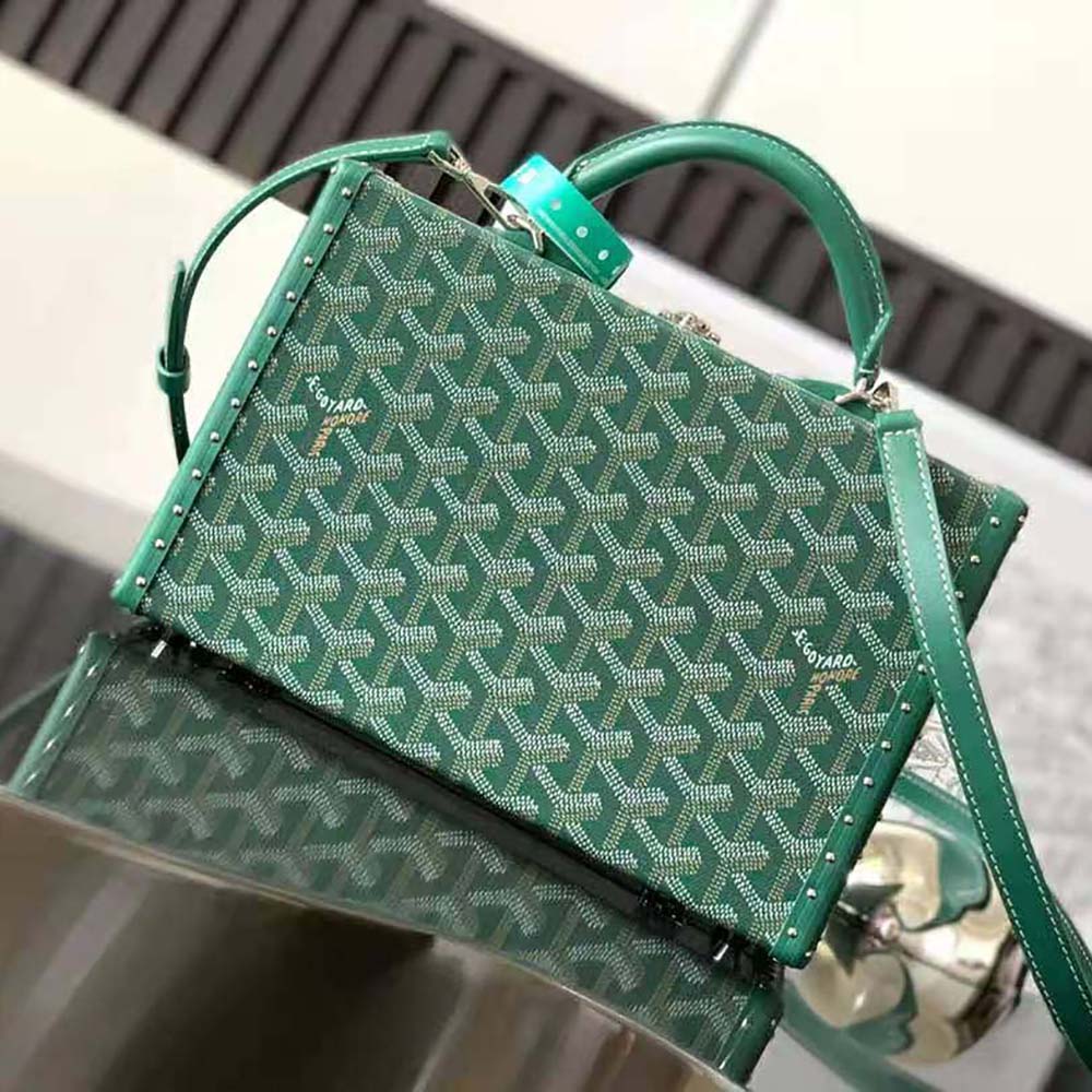 Side profile showing structured silhouette of Goyard Women Sac Malle Grand Hôtel