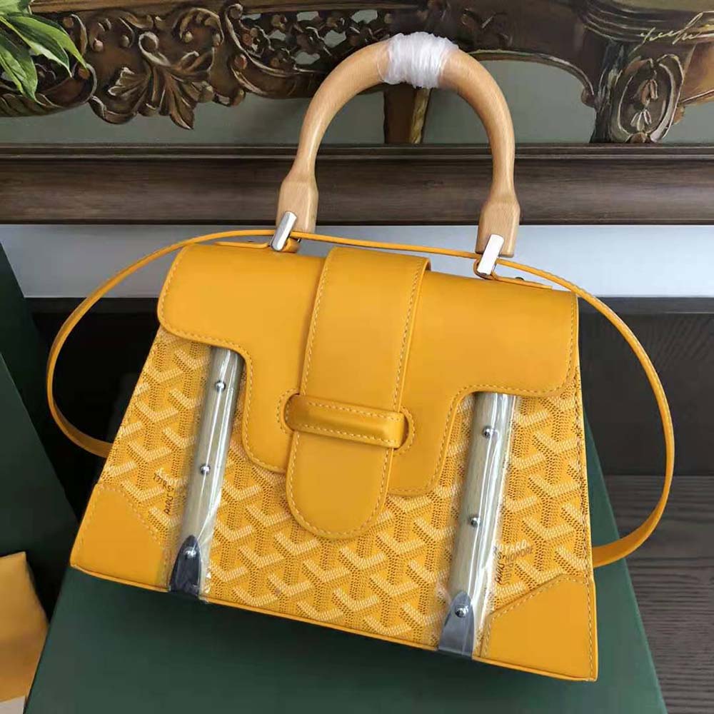 Side angle showing Clamecy calfskin trim on Goyard Women Sac Saïgon PM