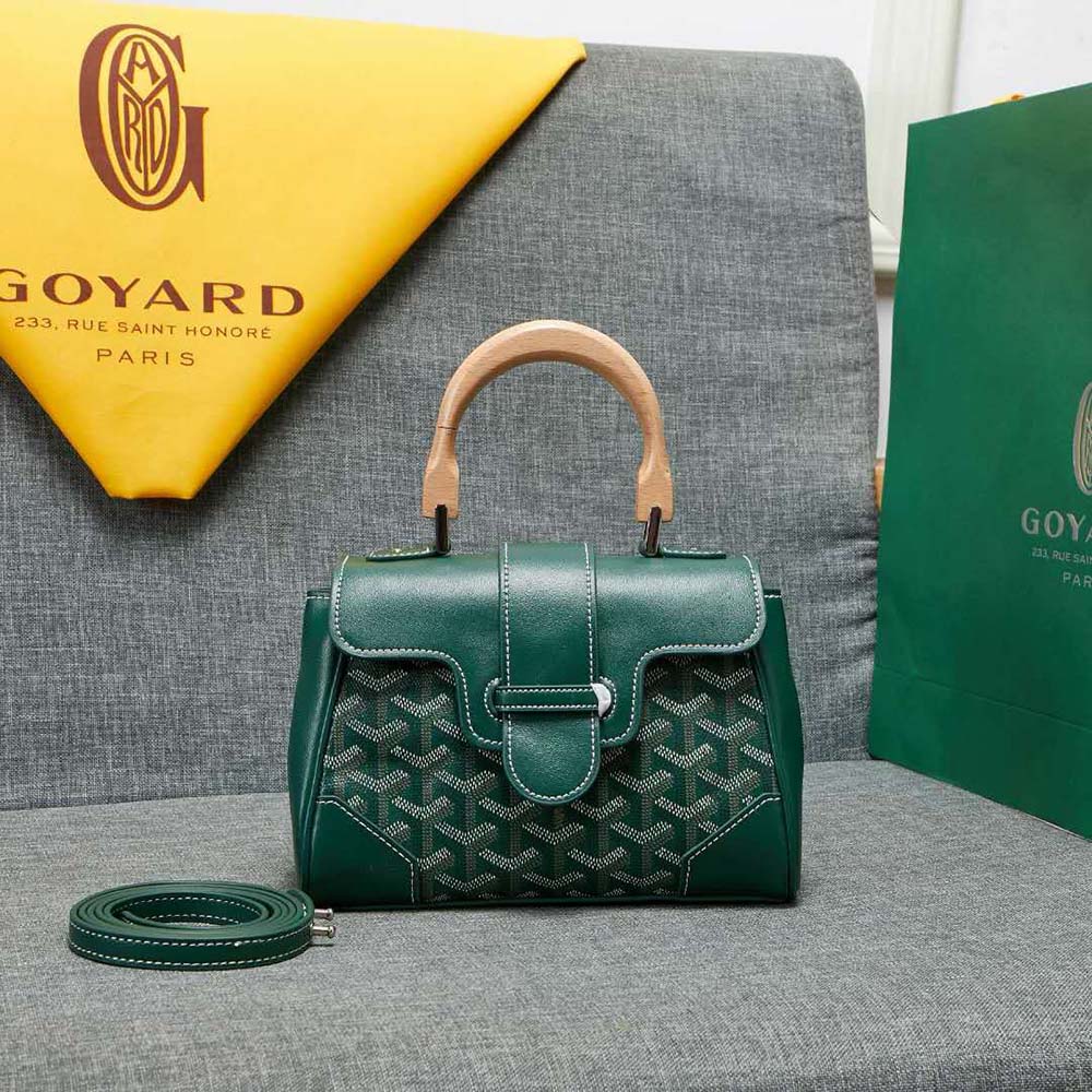 Close-up of Goyardine canvas and calfskin details on Sac Saïgon Souple Mini