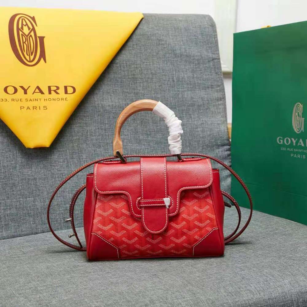 Close-up of Goyardine canvas and red calfskin on Sac Saïgon Souple Mini