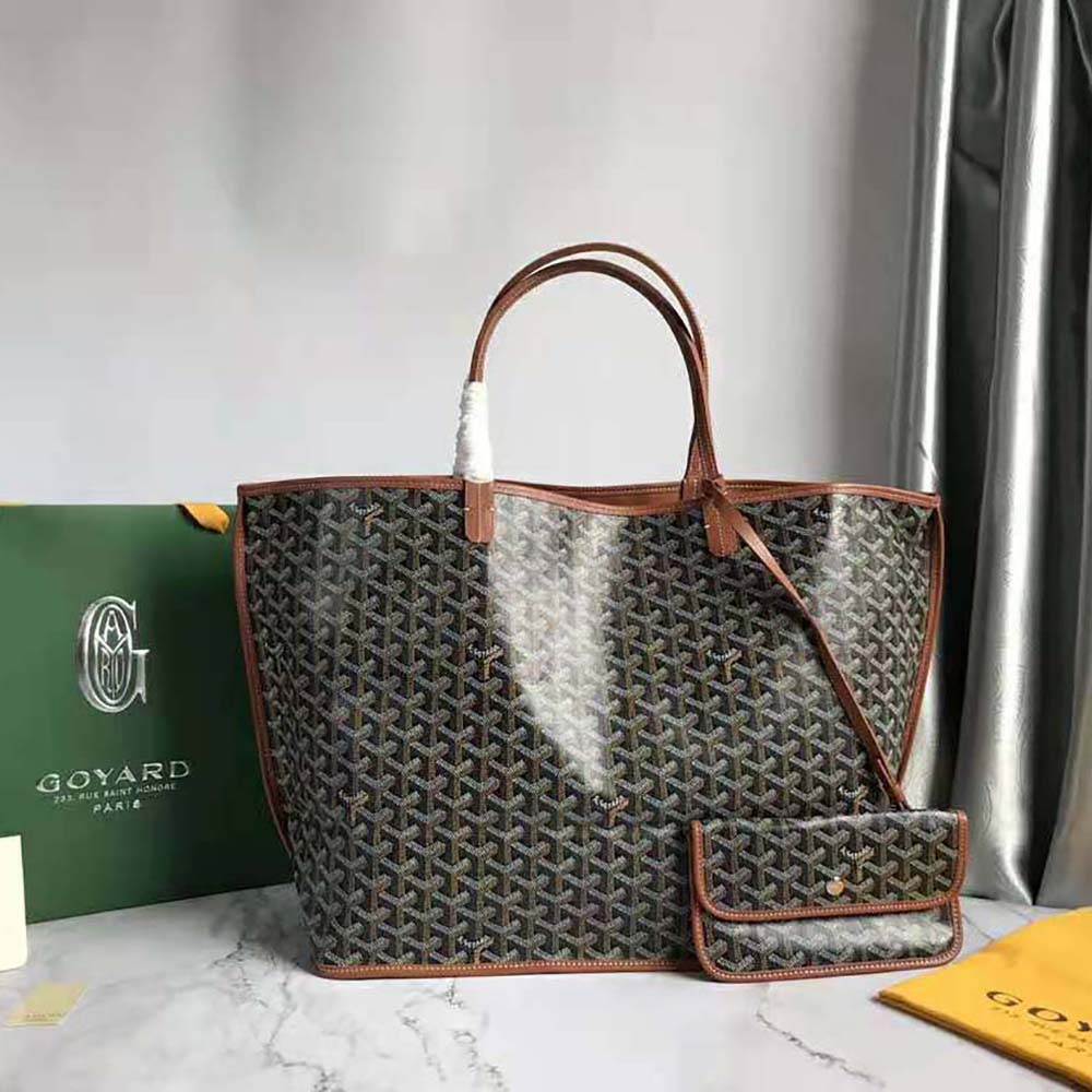Close-up of Goyardine canvas and calfskin on Sac Saint Louis GM