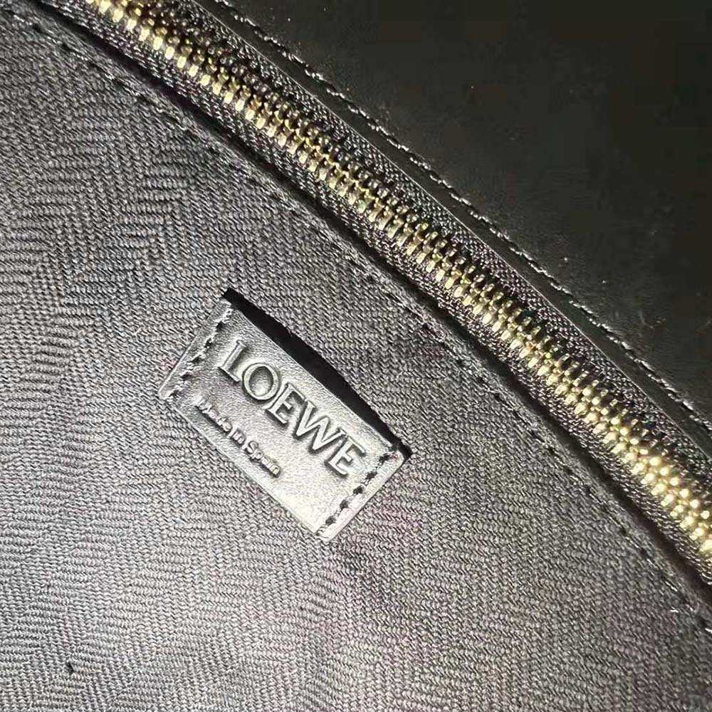 Loewe Women LOEWE Standard A4 Tote in Sleek Calfskin-Black - image 10