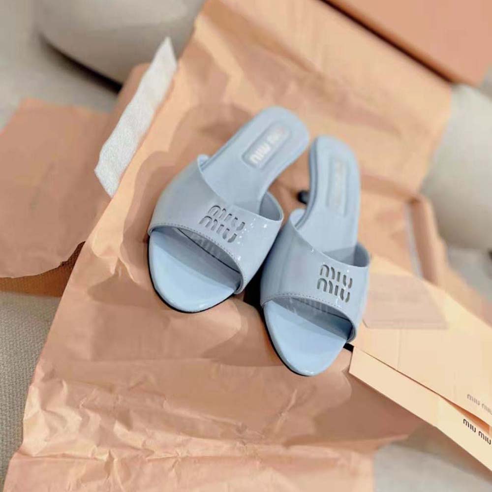 Top view of glossy patent leather and heel on Miu Miu Women Sandals