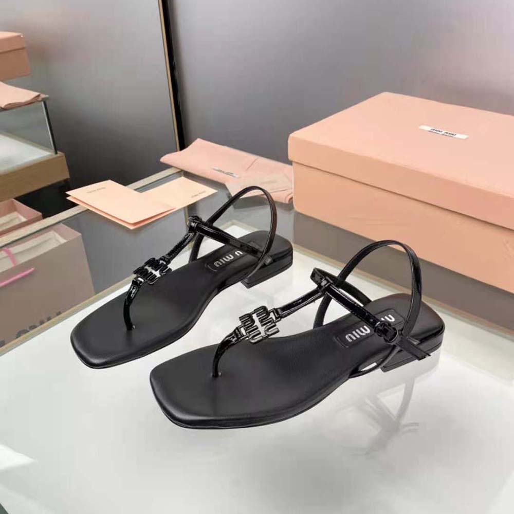 Miu Miu Women Patent Thong Sandals with Metal Lettering Logo-Black - image 4