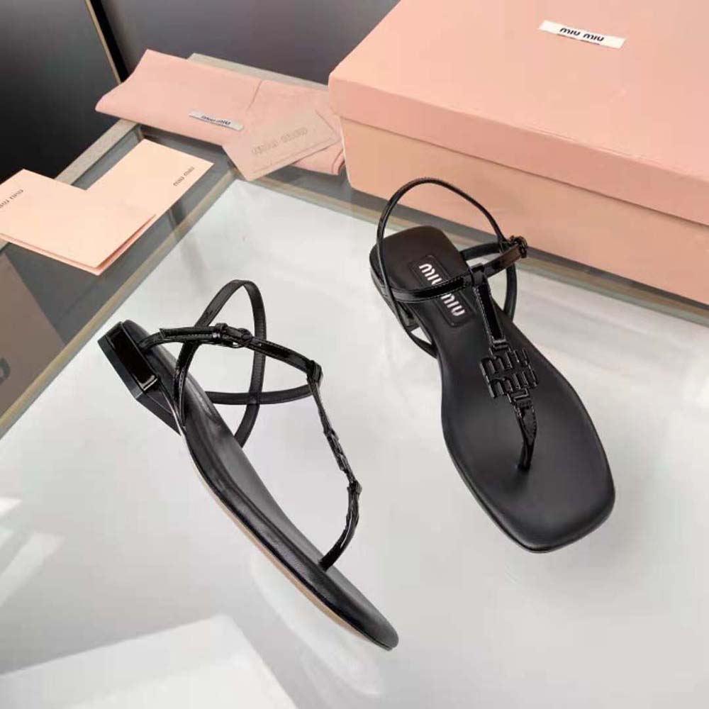 Miu Miu Women Patent Thong Sandals with Metal Lettering Logo-Black - image 5