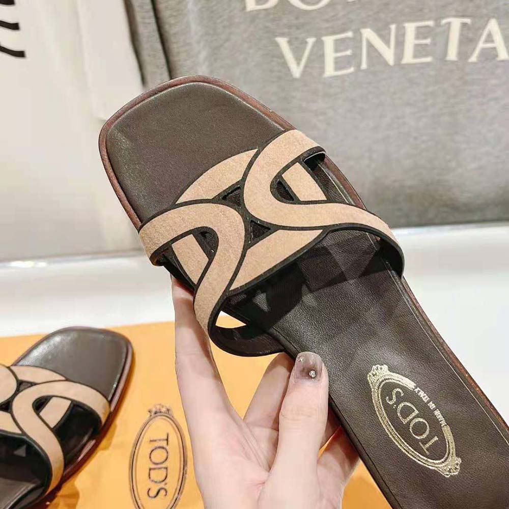 TODS Women Sandals in Leather-Beige - image 7