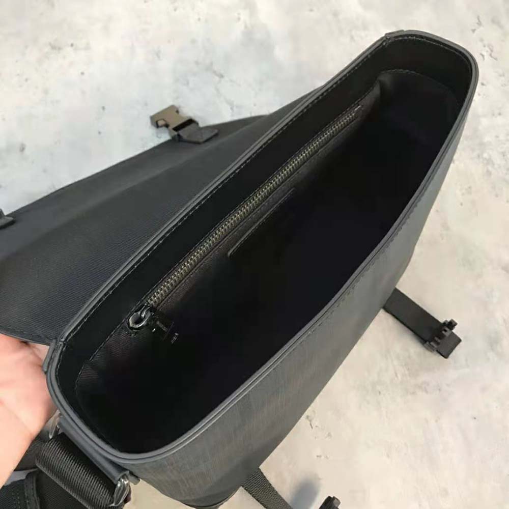Burberry Men Large Wright Bag in Calf Leather-Black - image 9
