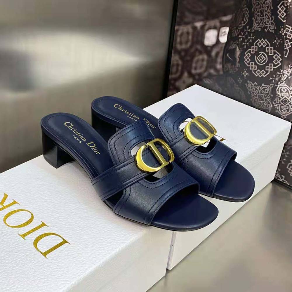 Elegant heel detail of Dior Women 30 Montaigne Heeled Slide Black Calfskin