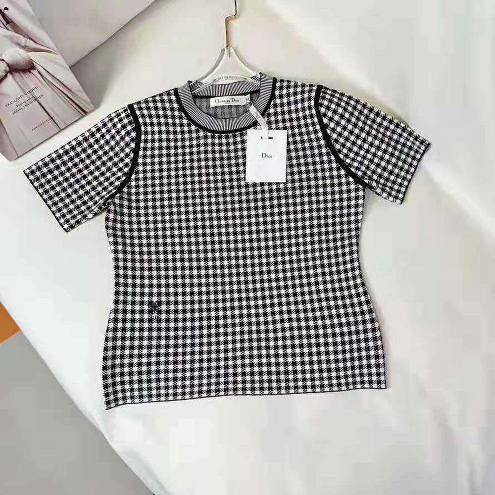 Side angle showing relaxed fit of Dior Women Short-sleeved Check’n’Dior sweater