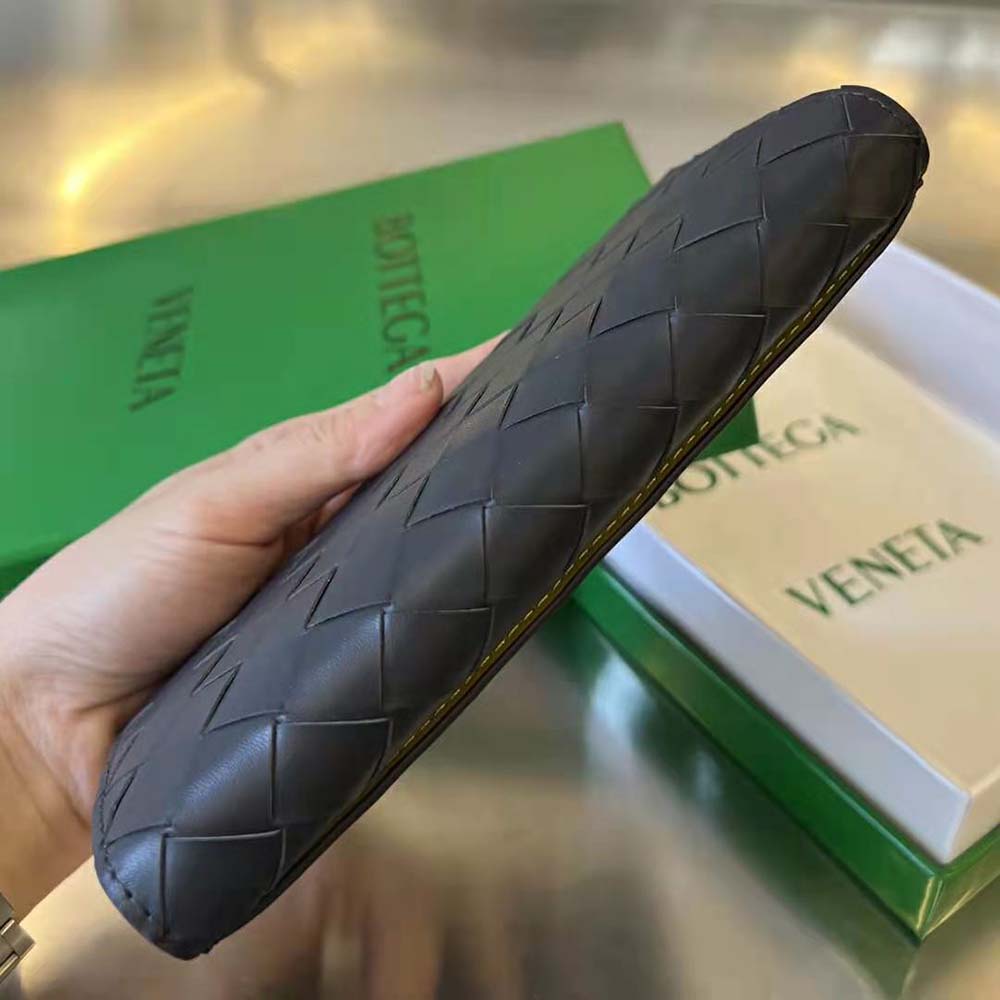 Bottega Veneta Unisex Long Intrecciato Wallet-Black - image 4
