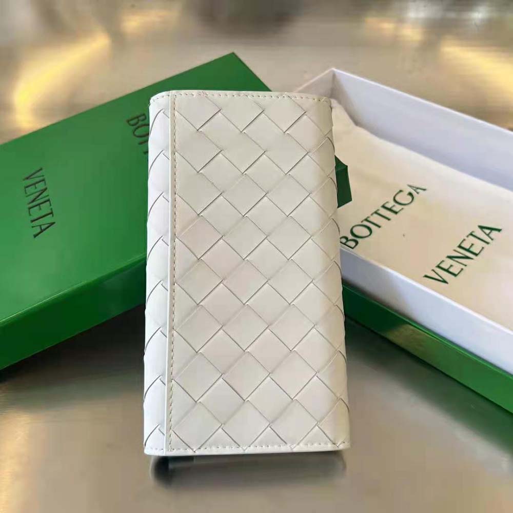 Interior layout showing card slots in Bottega Veneta Unisex Long Intrecciato Wallet-White