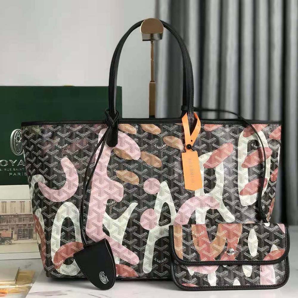 Close-up of hand-painted camouflage-pink lettering on Goyard Saint Louis PM Bag