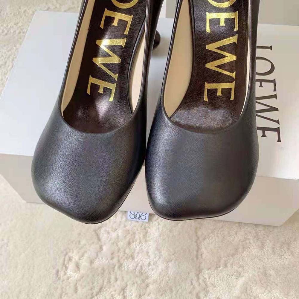 Loewe Women Toy Pump in Goatskin-Black - image 7
