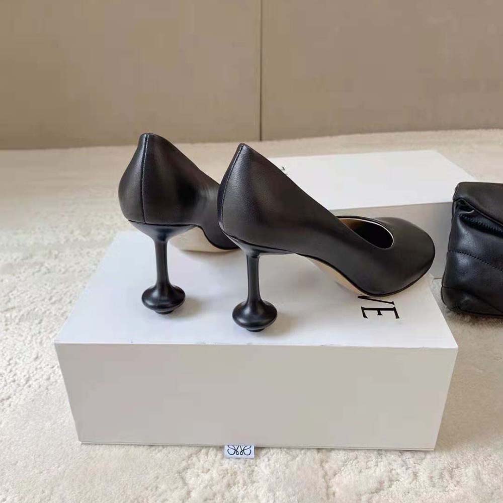 Loewe Women Toy Pump in Goatskin-Black - image 5