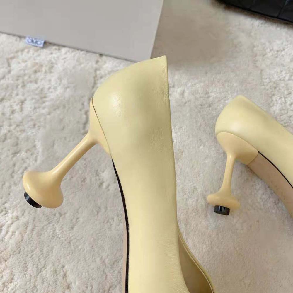 Loewe Women Toy Pump in Goatskin-Yellow - image 6