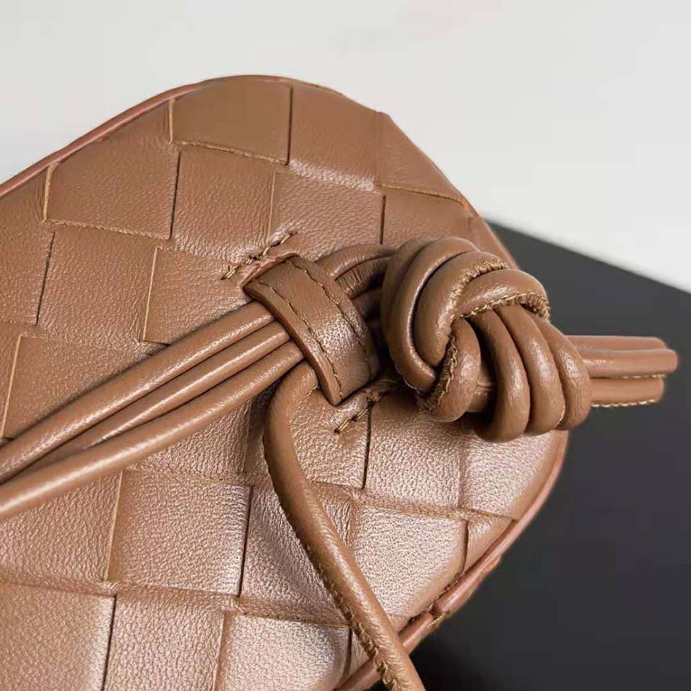 Bottega Veneta Women Mini Intrecciato Leather Vanity Case with Cross-Body Strap-Brown - image 7
