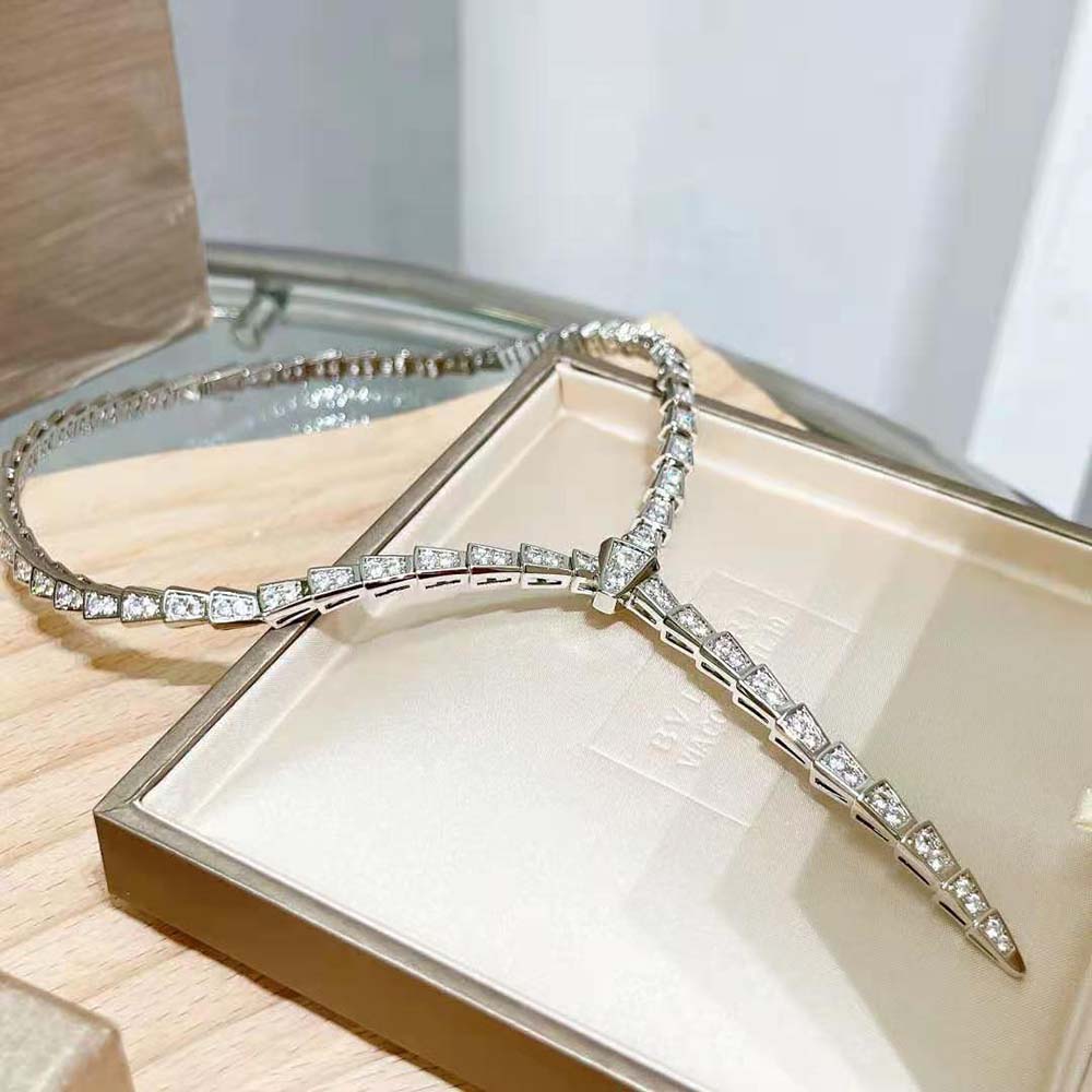 Detail of polished serpent head clasp on Bvlgari slim necklace