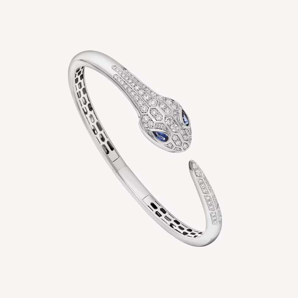 Close-up of Bvlgari Women Serpenti Bangle Bracelet white gold snakehead detail