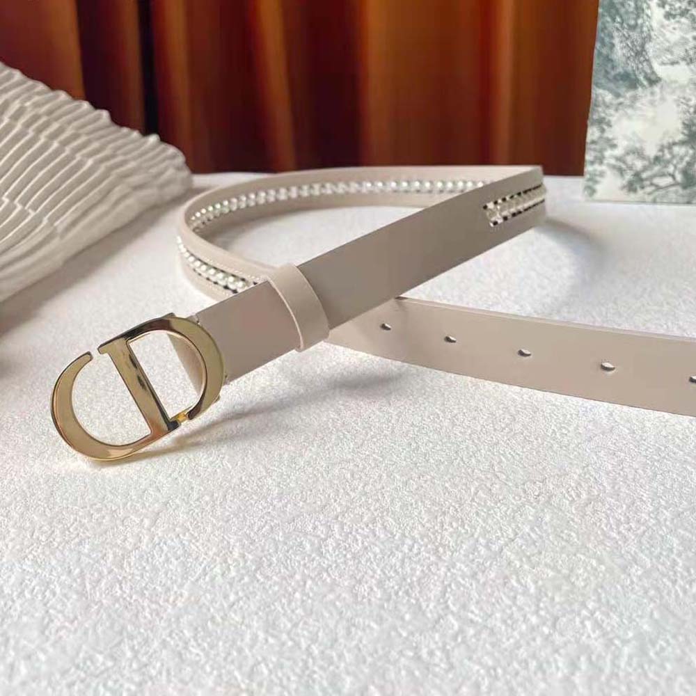 Side angle showing smooth calfskin texture on Dior Women 30 Montaigne Belt