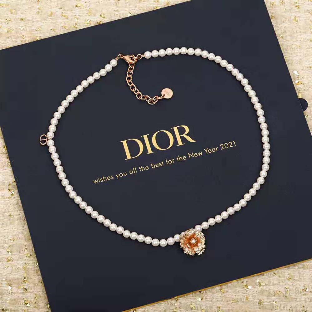 Side angle showing adjustable chain of Dior Women D-Millefiori Necklace