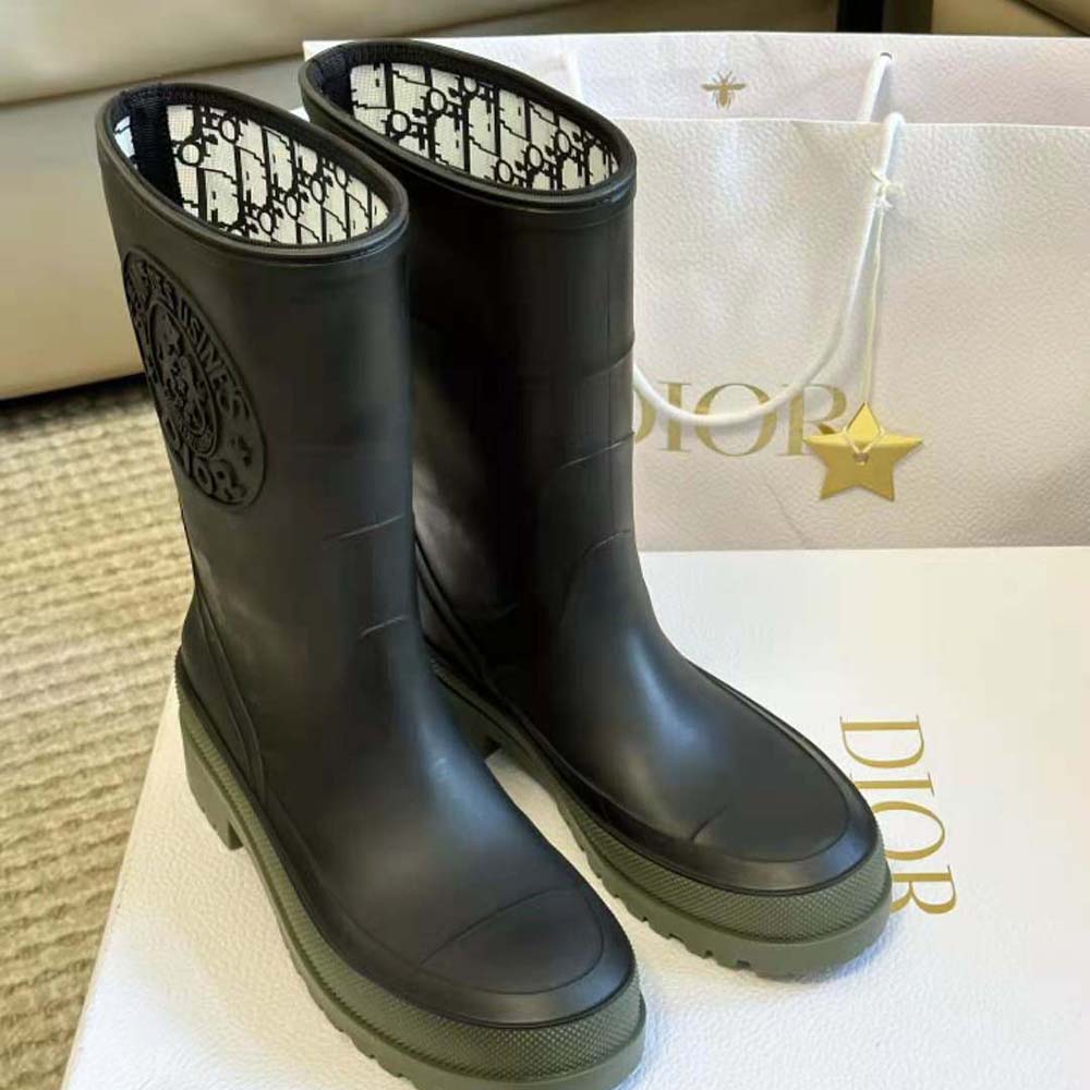 Close-up detail of Dior Union motif on Dior Women Diorunion Rain Boot