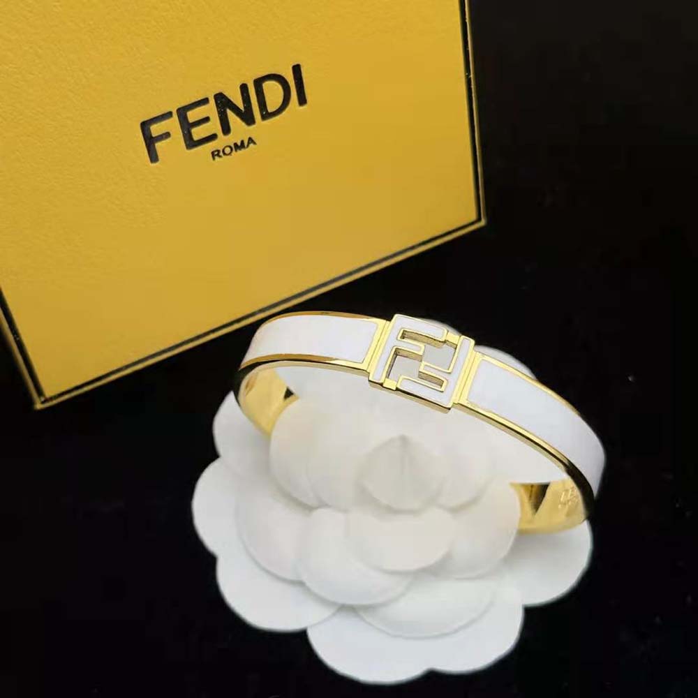 Fendi Women Forever Fendi Bracelet Gold-colored-White on model's wrist styling