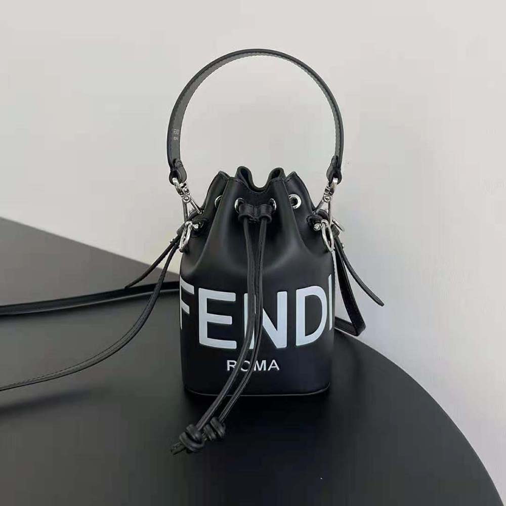 Close-up of Fendi Women Mon Tresor Black Leather Mini-bag leather texture and hardware
