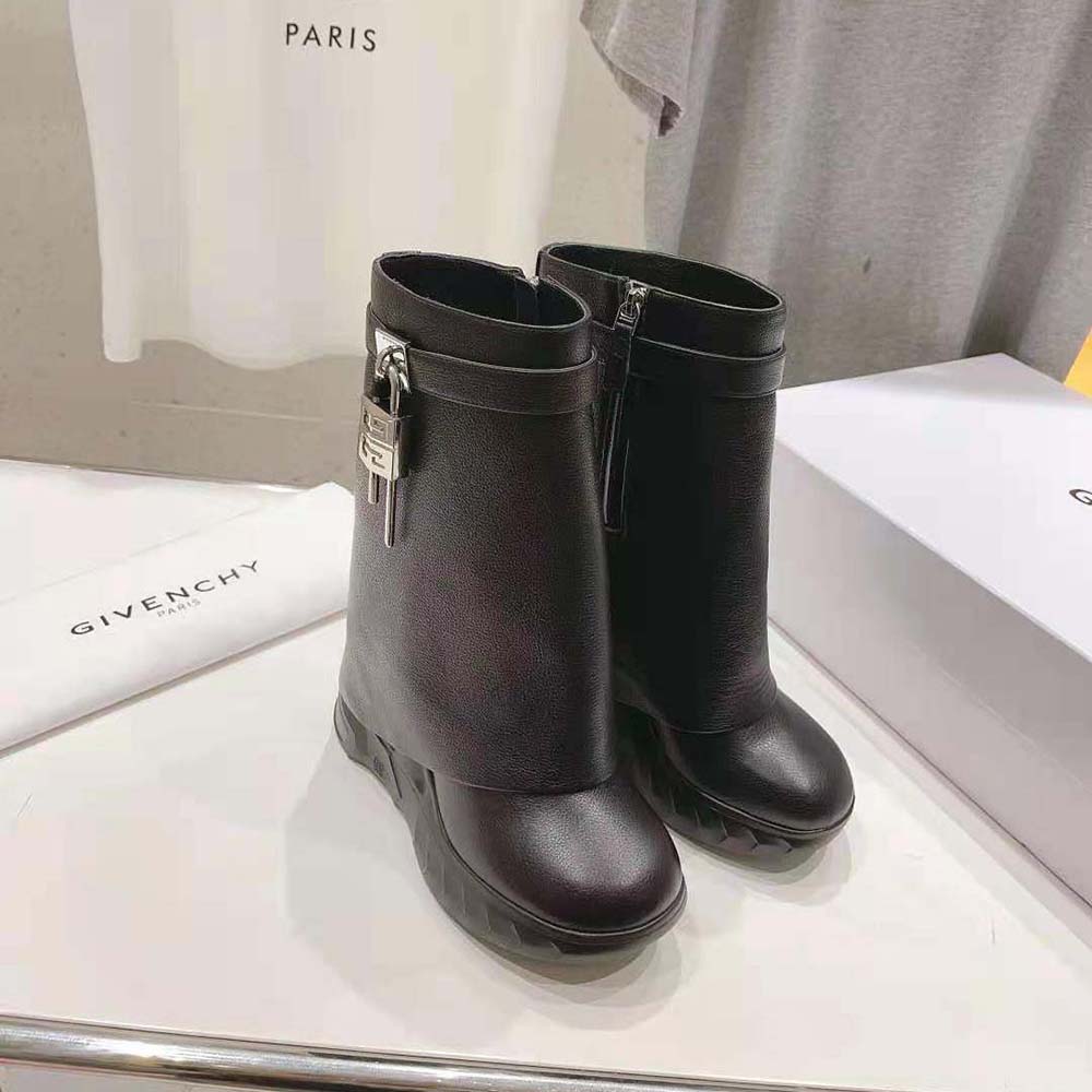 Givenchy Women Shark Lock Biker Ankle Boots in Grained Leather-Black - image 6