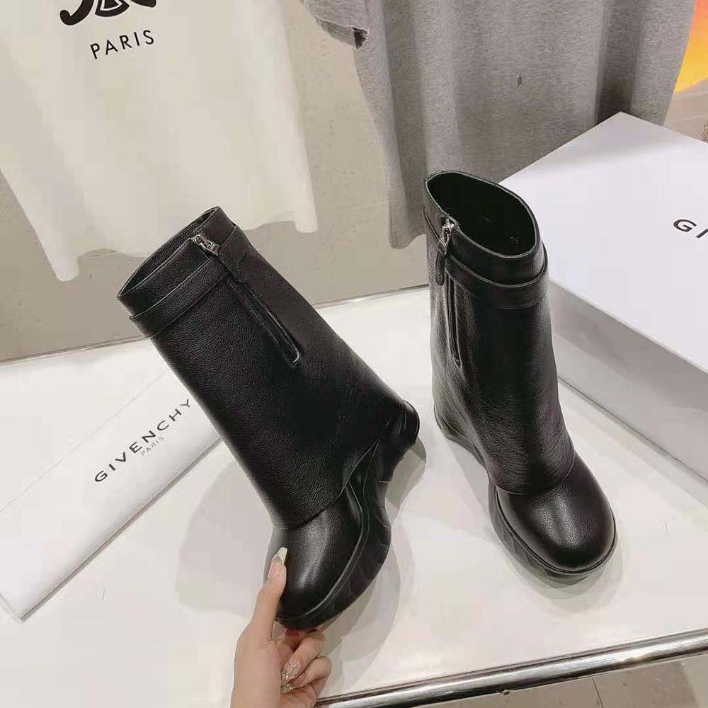 Givenchy Women Shark Lock Biker Ankle Boots in Grained Leather-Black - image 5
