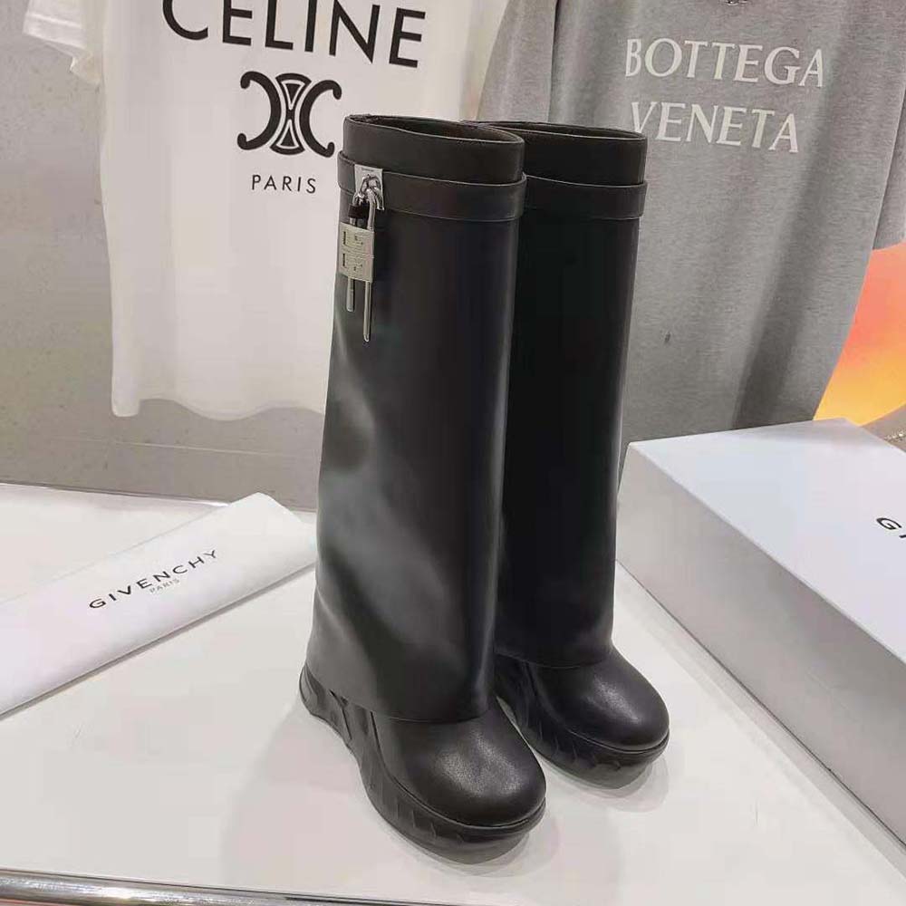 Givenchy Women Shark Lock Biker Boots in Grained Leather-Black - image 4