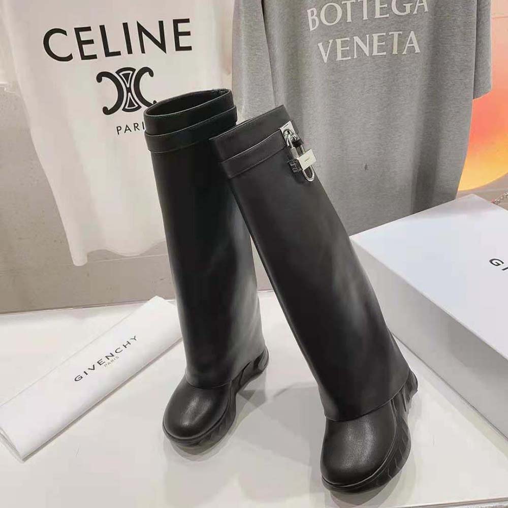 Givenchy Women Shark Lock Biker Boots in Grained Leather-Black - image 5