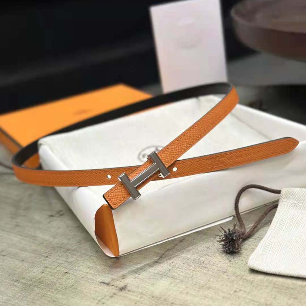 Side view of Hermes Women Focus Belt Buckle reversible strap detail