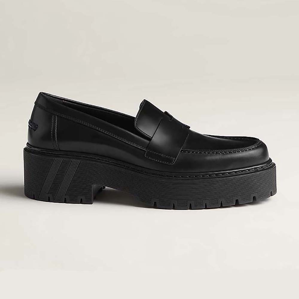 Side angle of Hermes Women Hitch Loafer in Glazed Calfskin-Black