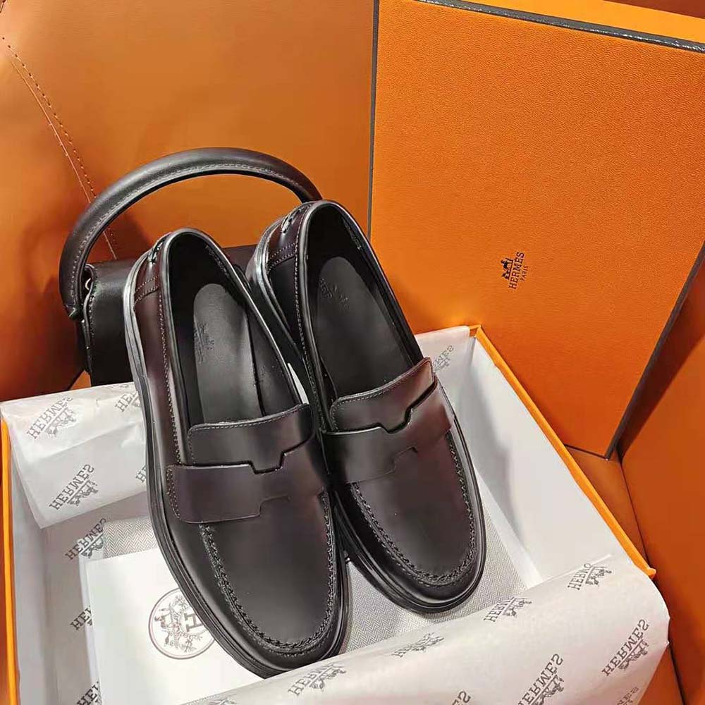 Hermes Women Hitch Loafer in Glazed Calfskin-Black - image 4