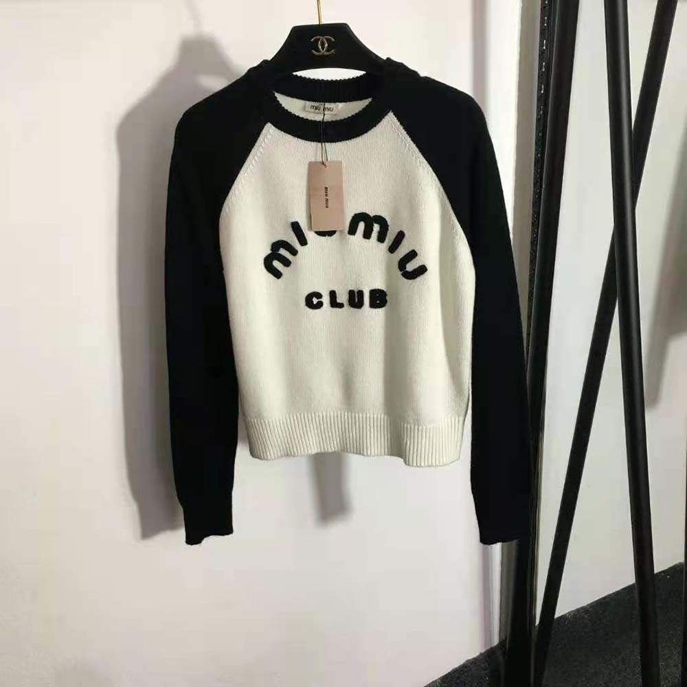 Close-up of soft cashmere fabric on Miu Miu Women Cashmere Crew-neck Sweater