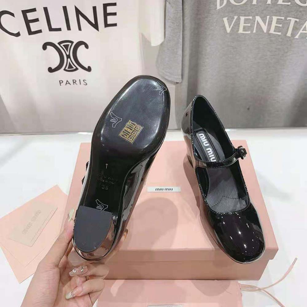Miu Miu Women Patent Leather Pumps with Metal Lettering Logo-Black - image 10
