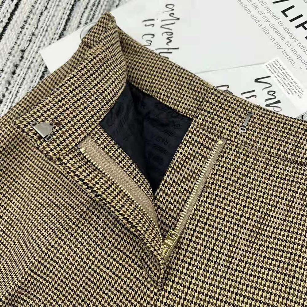 Prada Women Houndstooth Check Shorts - image 9