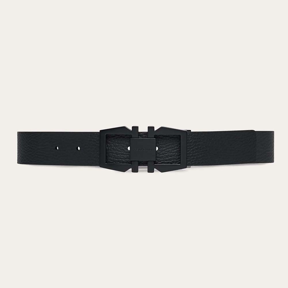 Front view of Salvatore Ferragamo Men Reversible and Adjustable Gancini Belt-Black with buckle
