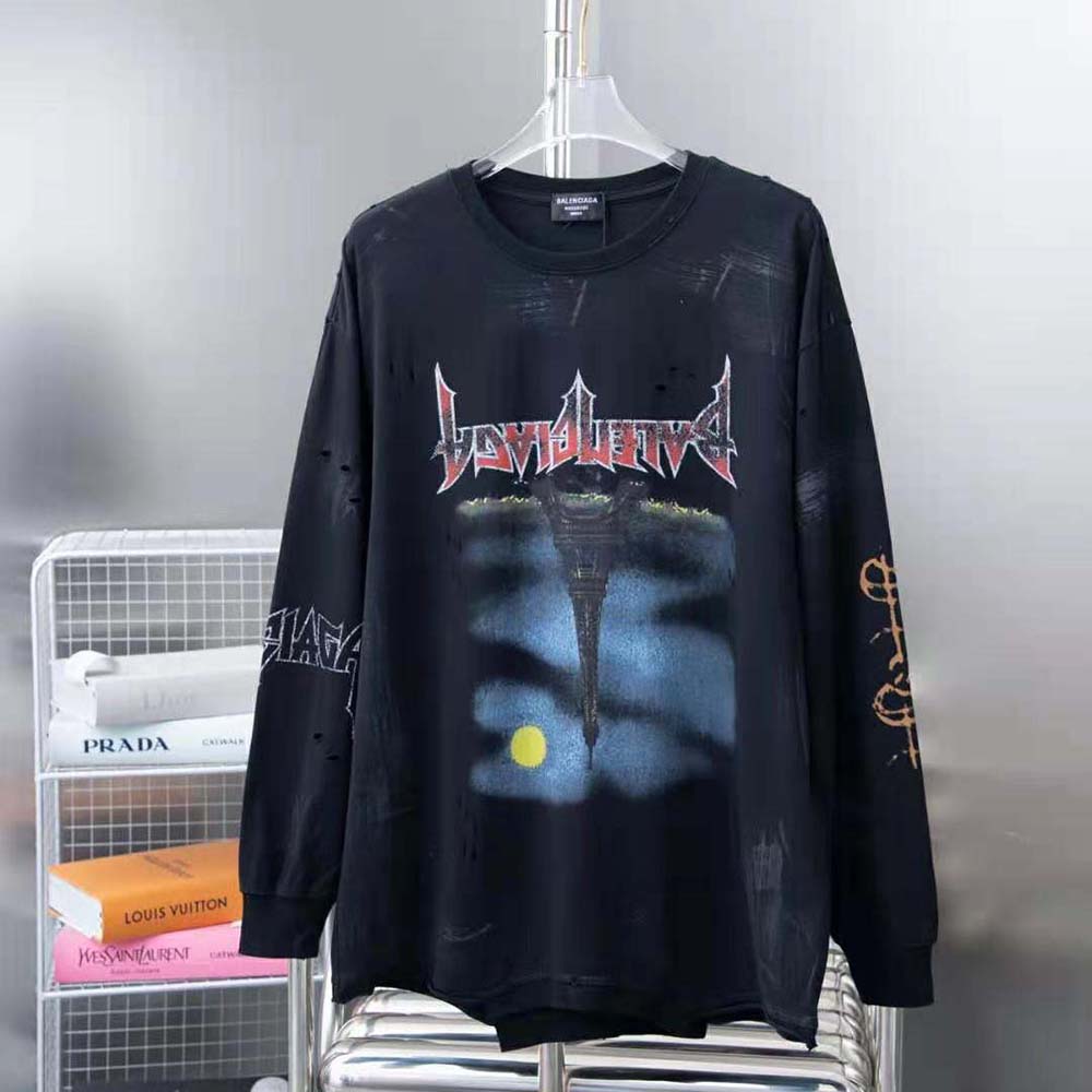 Close-up of upside down graphic on Balenciaga Men Paris Moon Oversized T-shirt