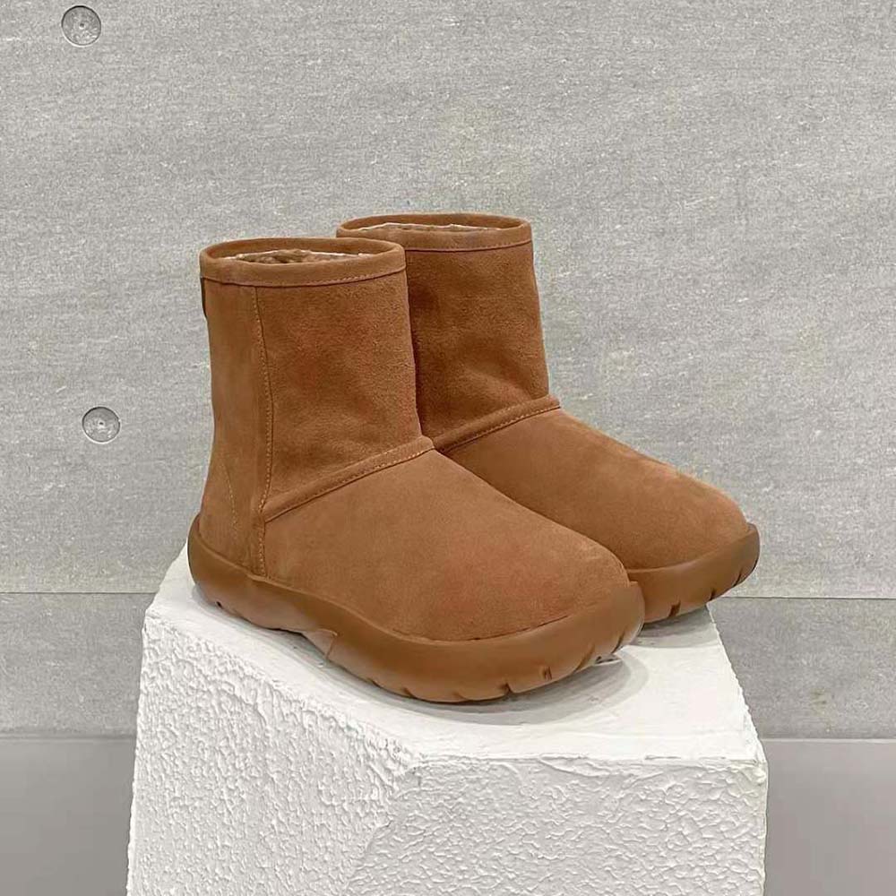Bottega Veneta Unisex Snap Ankle Boot Realised in Shearling Calfskin - image 4