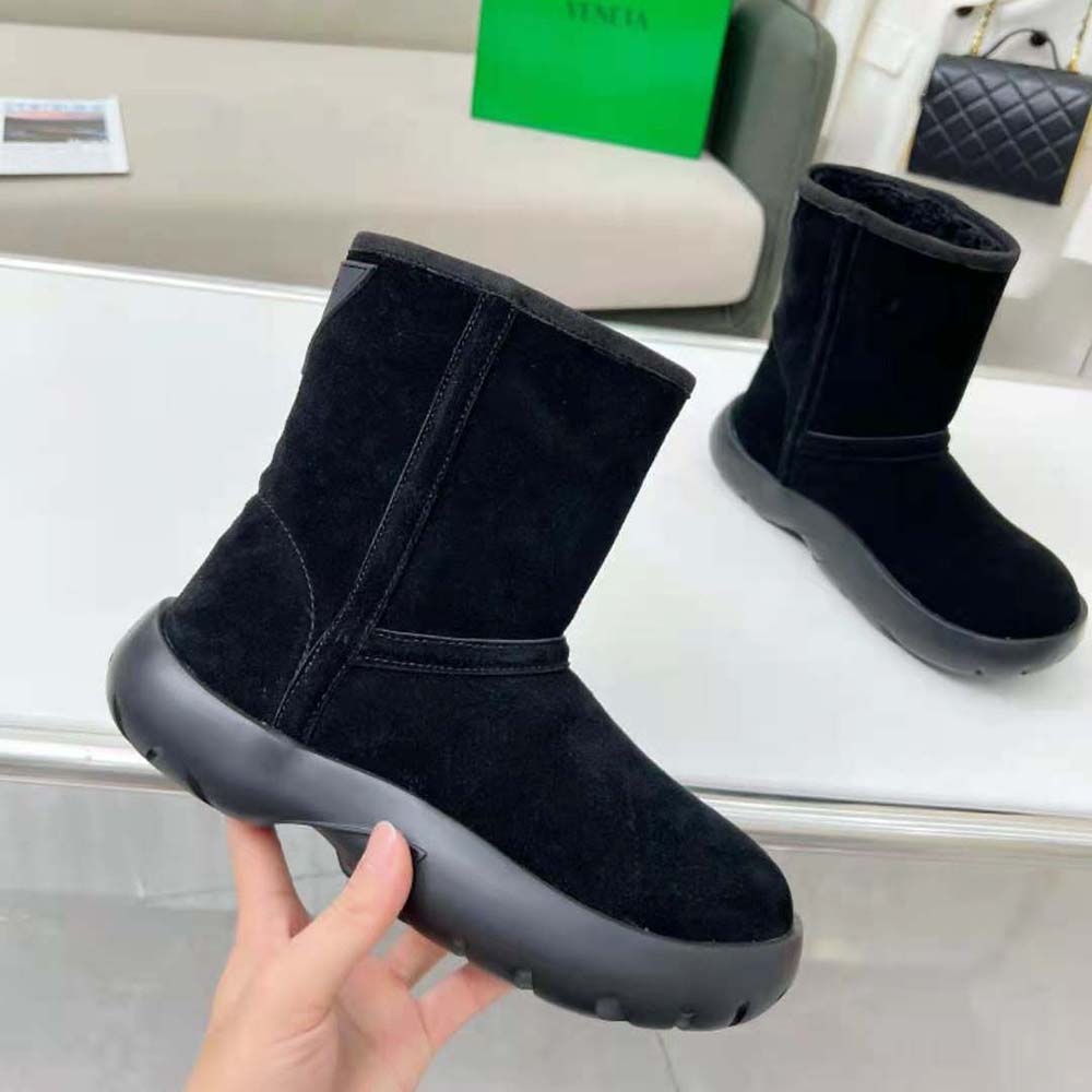 Bottega Veneta Unisex Snap Ankle Boot Realised in Shearling Calfskin-Black - image 4